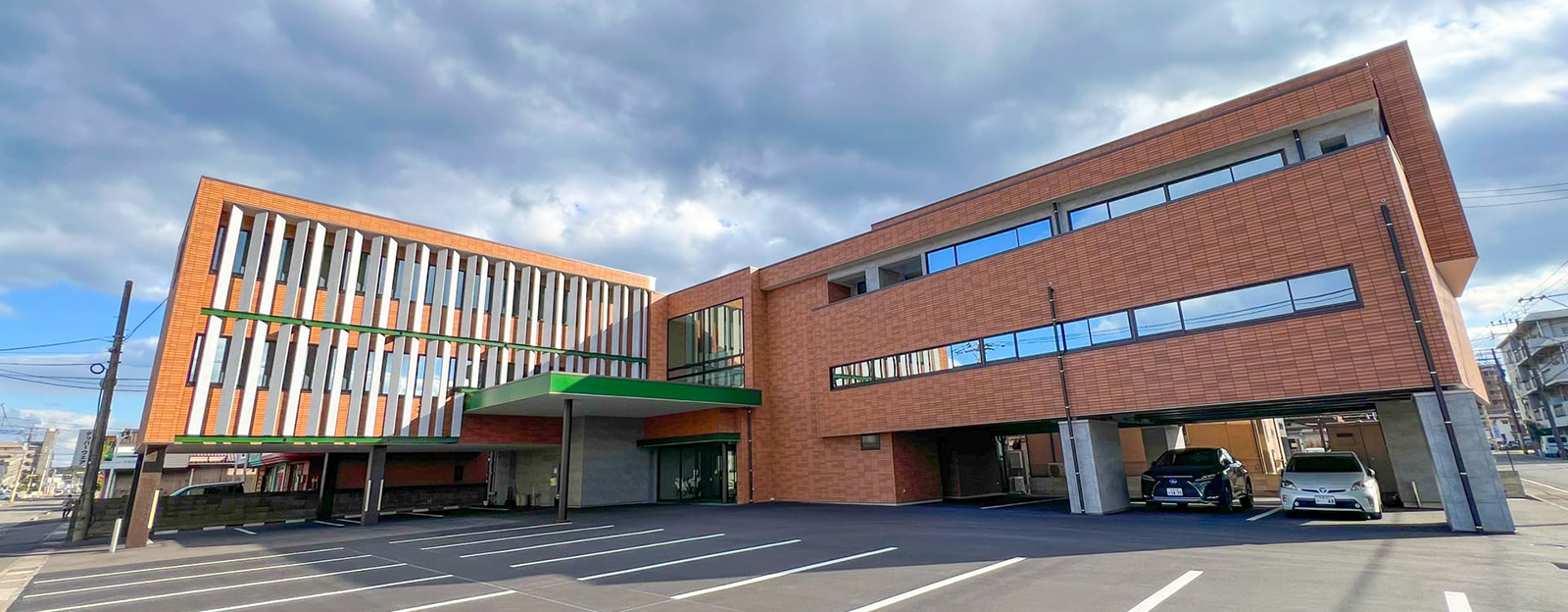 三信産業　本社社屋